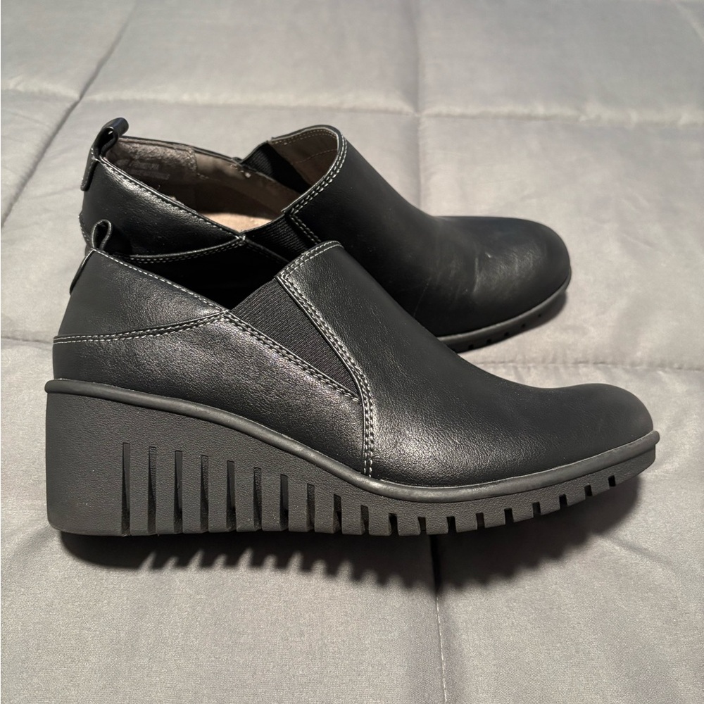 Women's Black Wedge Shoes